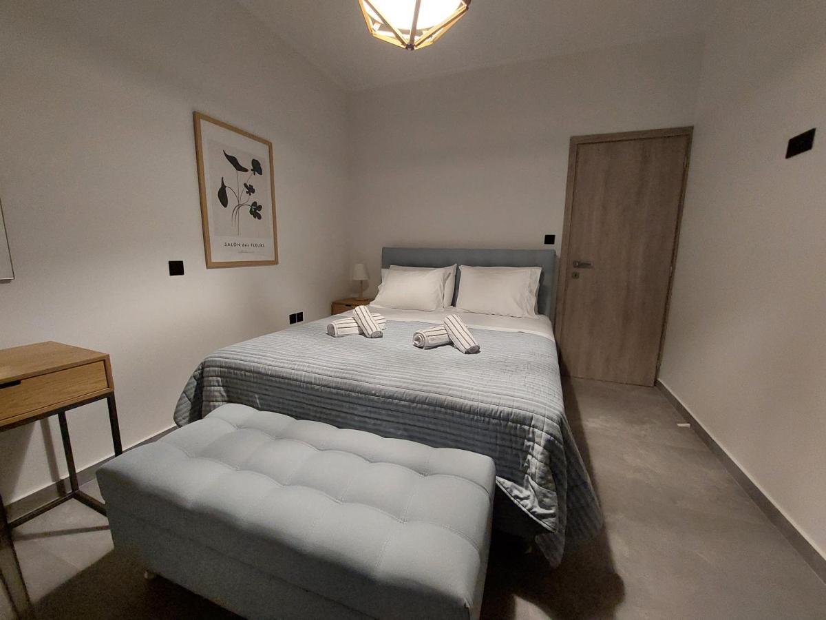 Christellie Luxury Apartment Kiáton Buitenkant foto
