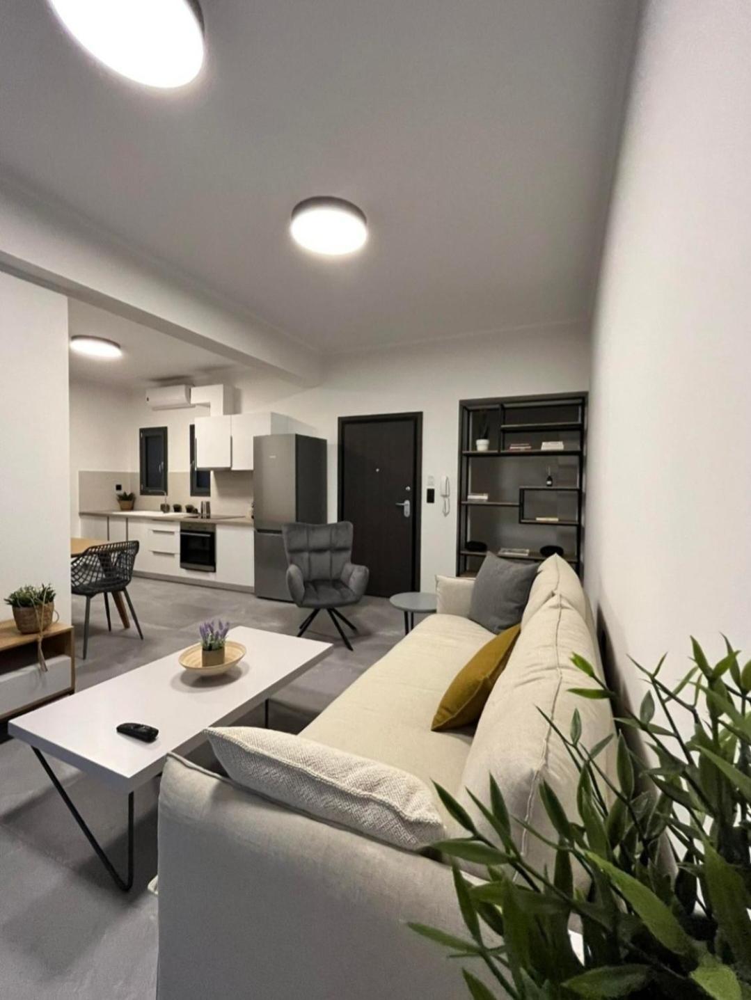 Christellie Luxury Apartment Kiáton Buitenkant foto