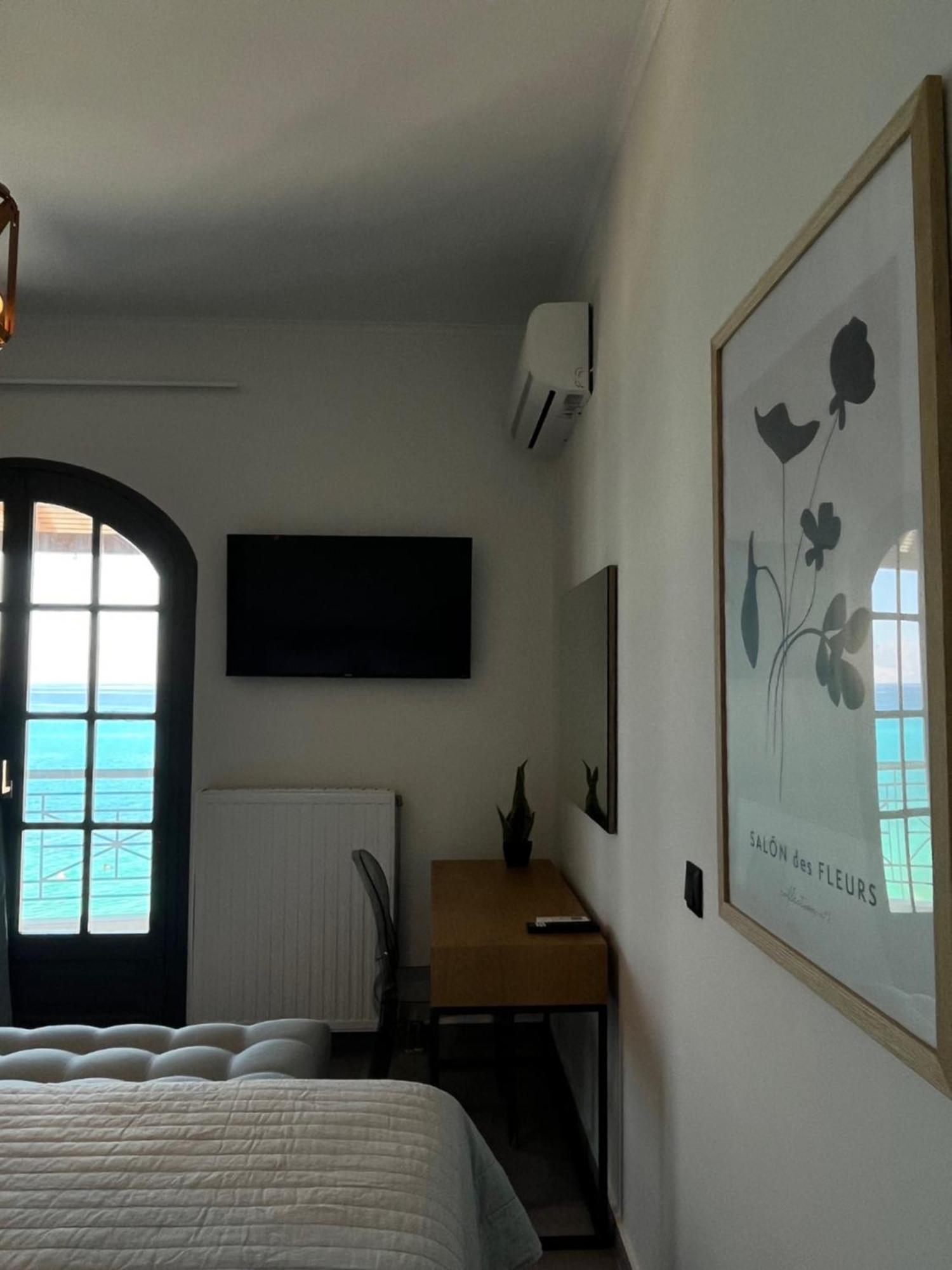 Christellie Luxury Apartment Kiáton Buitenkant foto