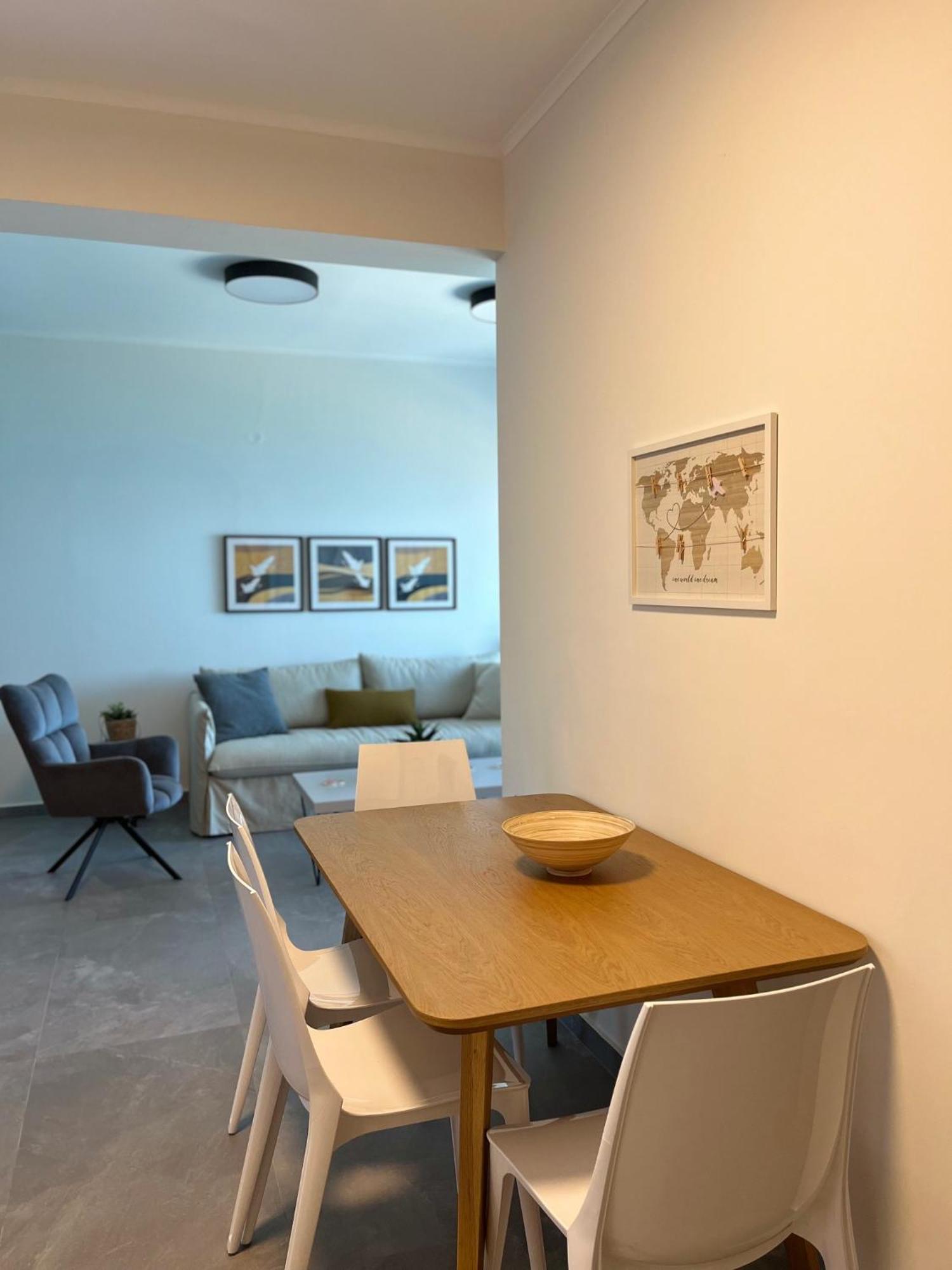 Christellie Luxury Apartment Kiáton Buitenkant foto