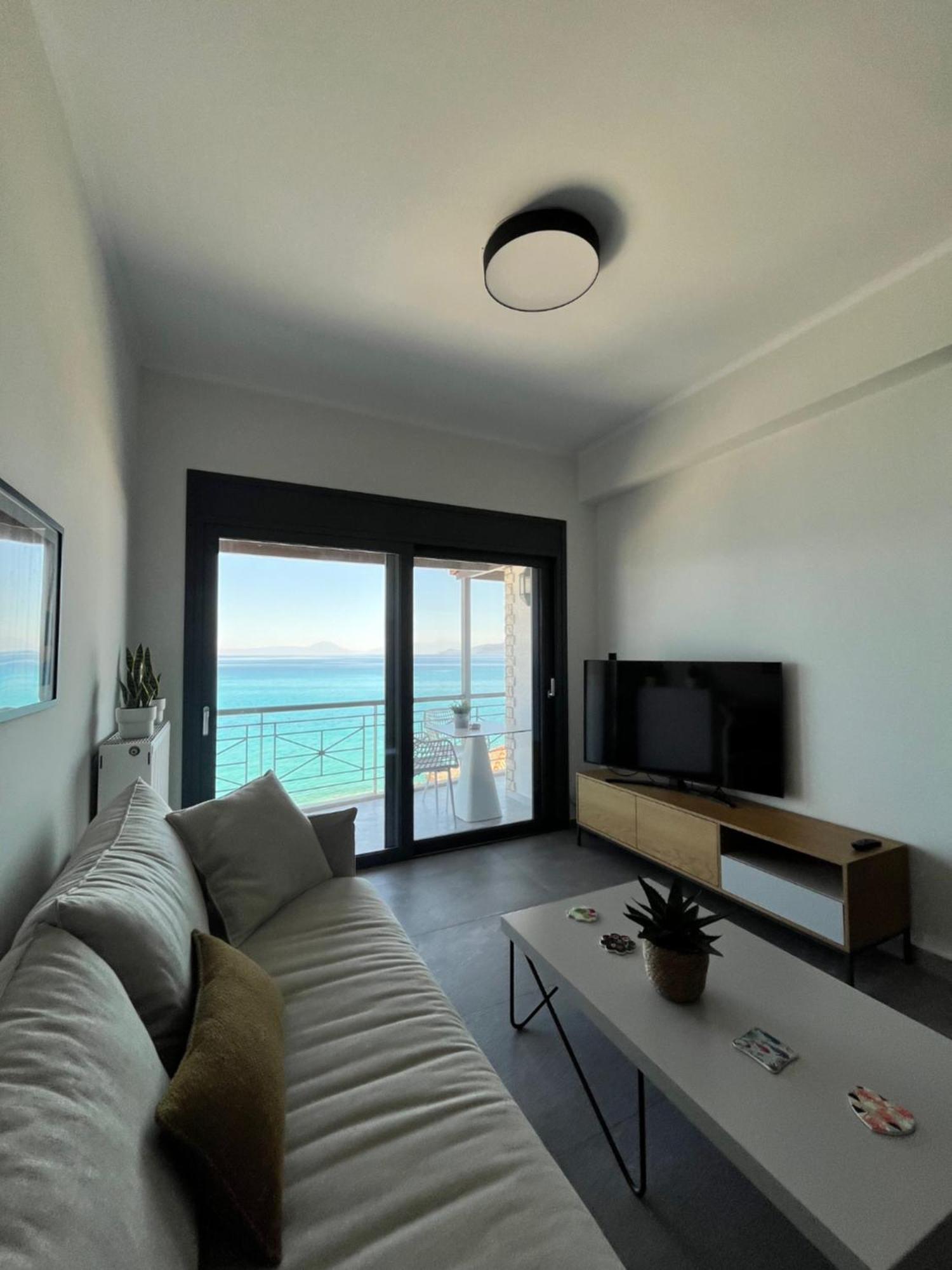 Christellie Luxury Apartment Kiáton Buitenkant foto